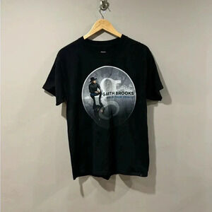 Garth Brooks 2014  World Tour Concert T-Shirt